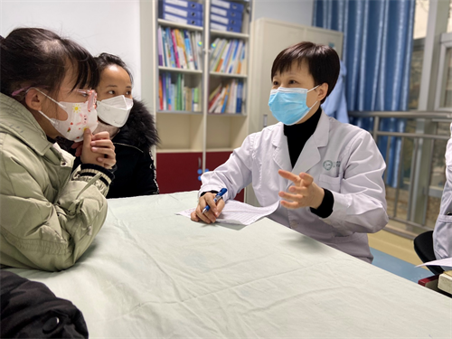 【基层动态】九三学社绵阳市江油委员会开展“迎新年 送健康”儿童生长发育义诊活动2.png