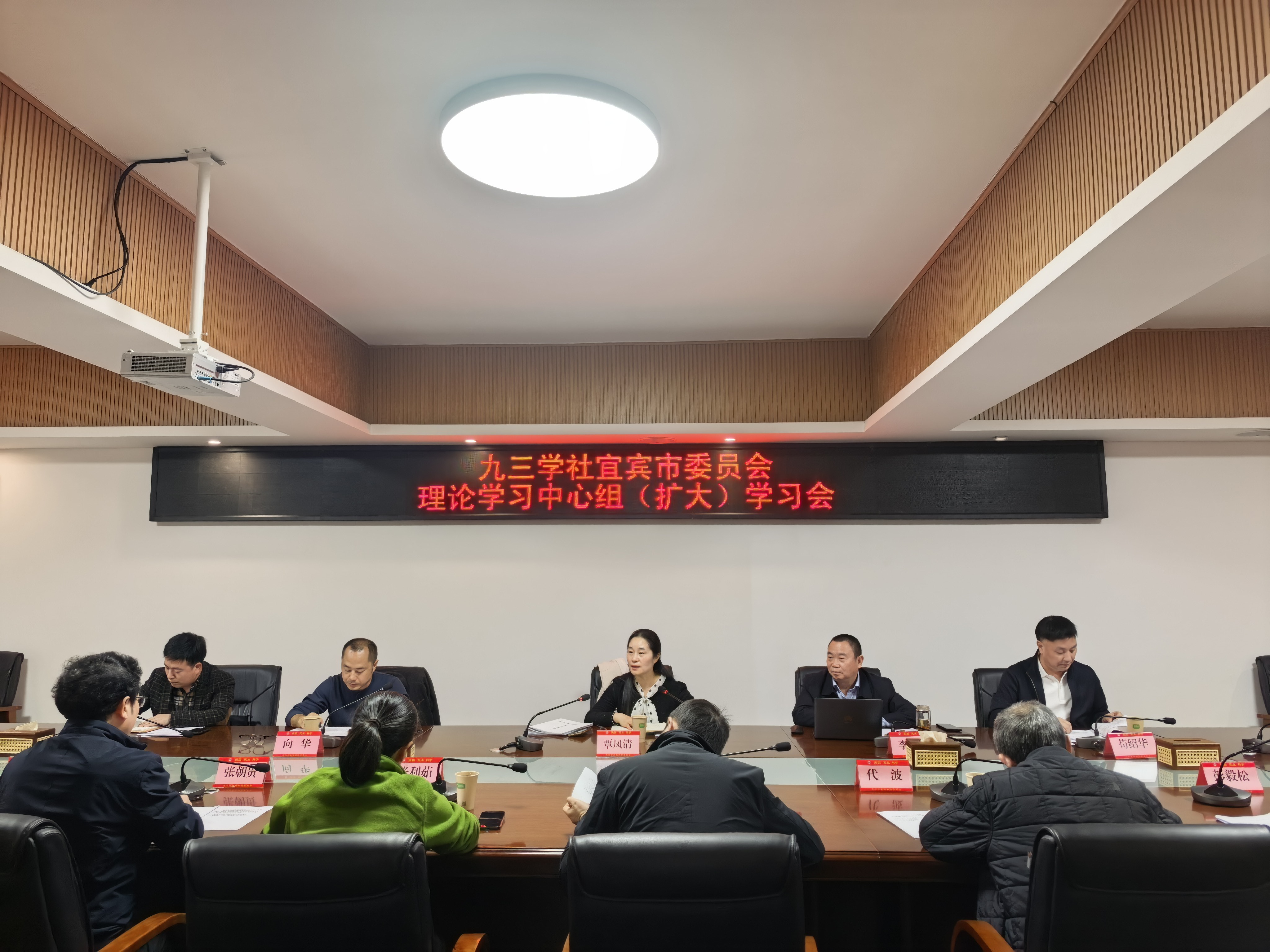 2bb483daf17a65bcccb44dc0575d8eb8.jpg 2bb483daf17a65bcccb44dc0575d8eb8.jpg